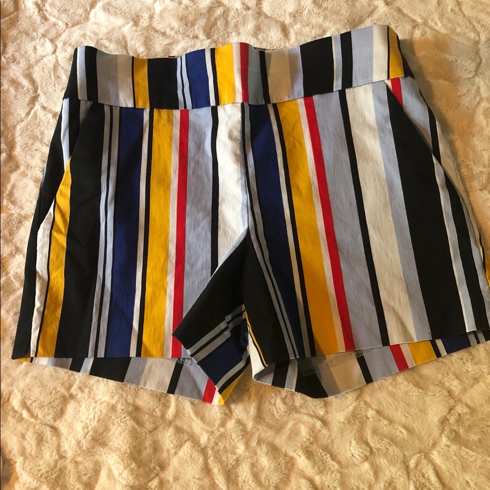 New York & Company Shorts M